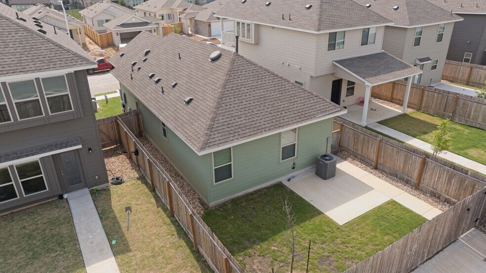 Building Photo - 352 Witchhazel Way