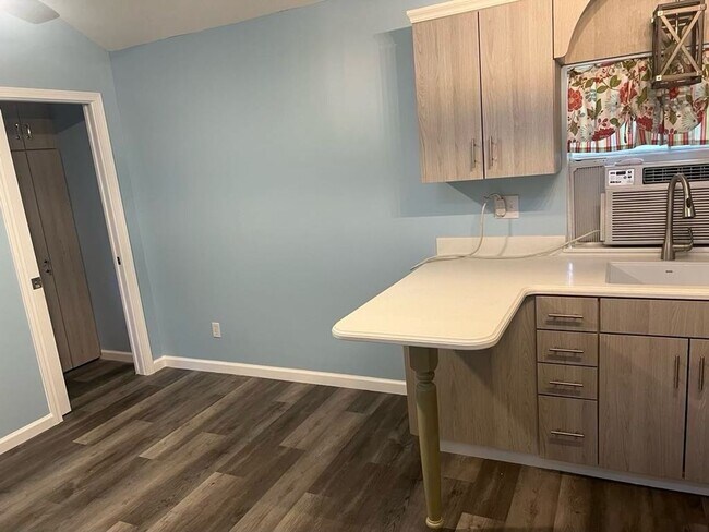 Building Photo - Tiny House for Rent