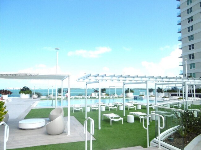 Building Photo - 770 Claughton Island Dr