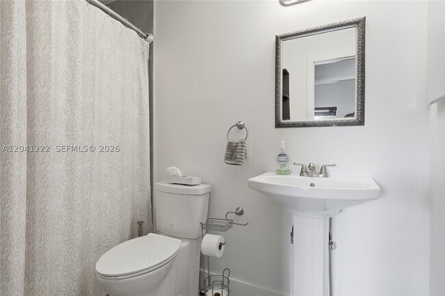 Building Photo - 6443 SW 152nd Pl