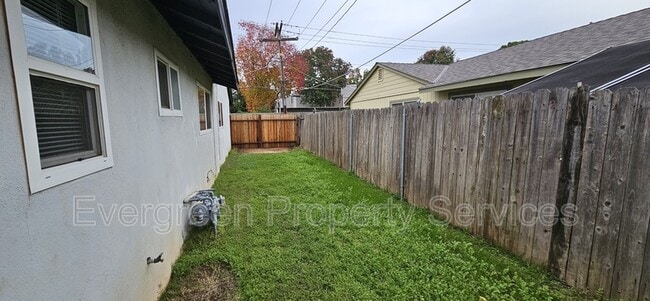 Building Photo - 10324 S White Rock Rd