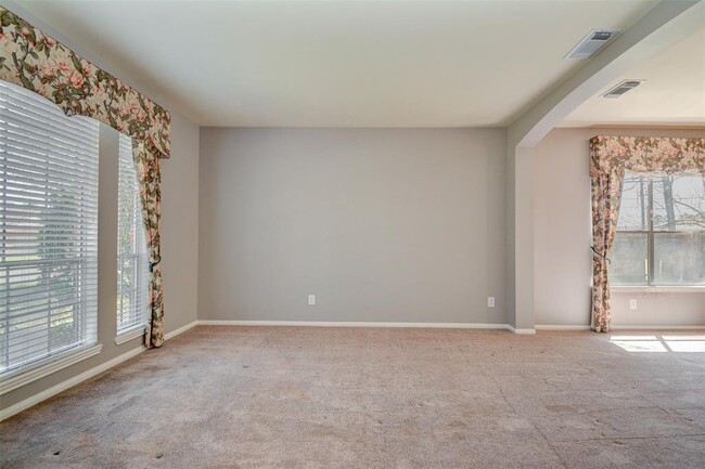 Building Photo - 25915 Drybrook Rd