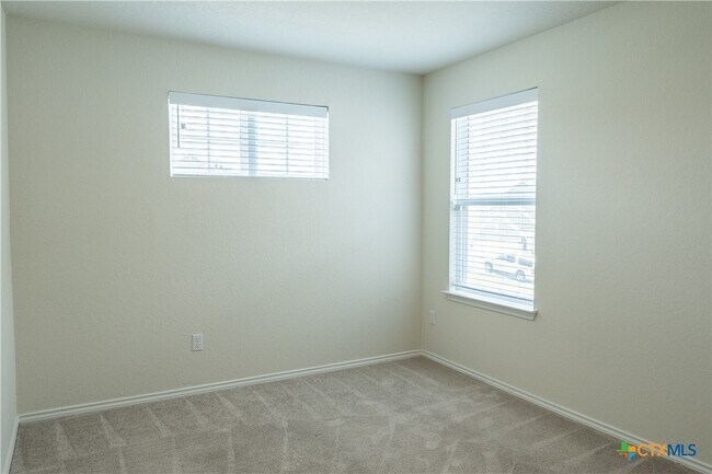 Building Photo - 804 Sweetgrass