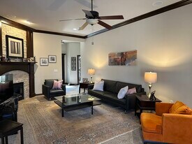 Building Photo - 107 Boulevard du Lac