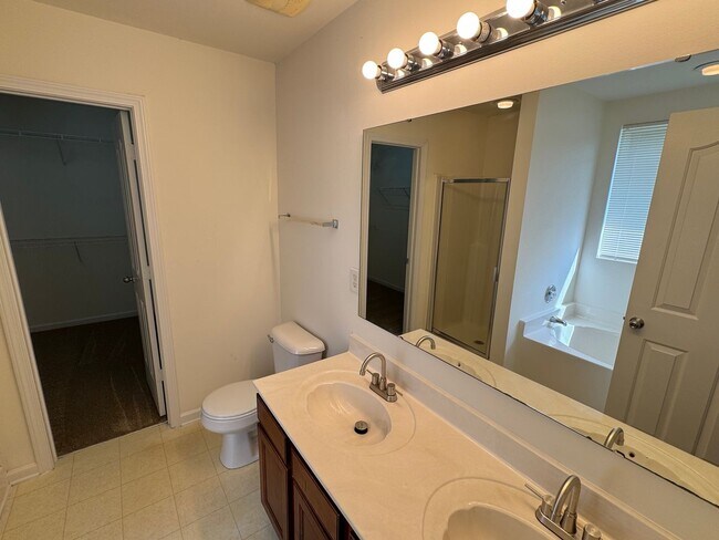 Building Photo - 6718 Sequoia Hills Dr