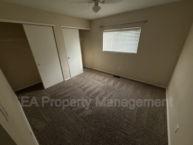 Building Photo - 12516 Snowmass Way NE