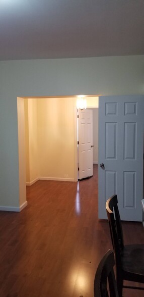 Building Photo - 4817 Aschoff Pl