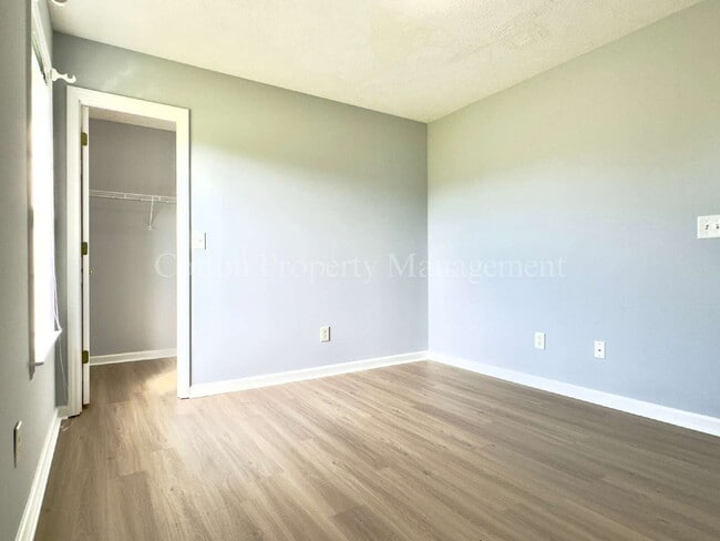 Building Photo - 3BR/2FB.$2200 per month