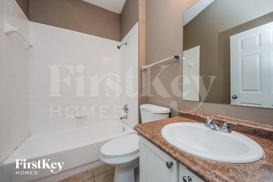 Building Photo - 7560 Groveoak Dr