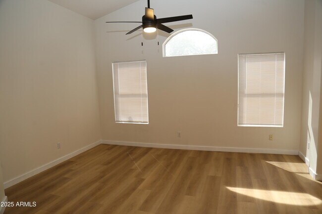 Building Photo - 18602 N 2nd Ave