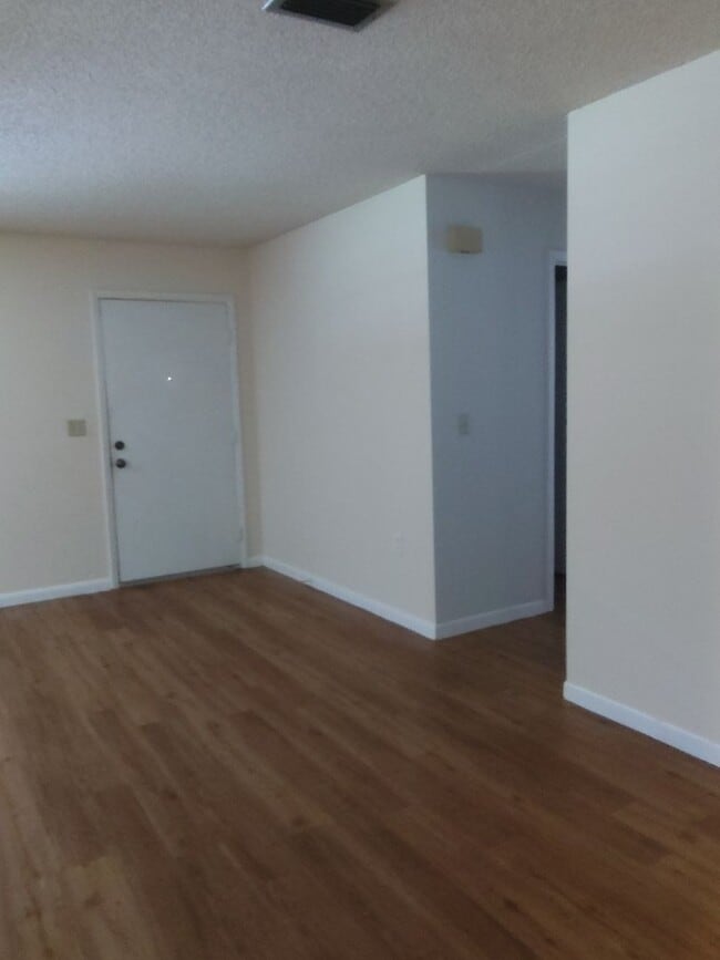 Building Photo - CITRUS SPRINGS