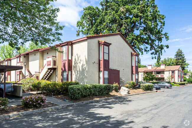exterior - Monument Oaks