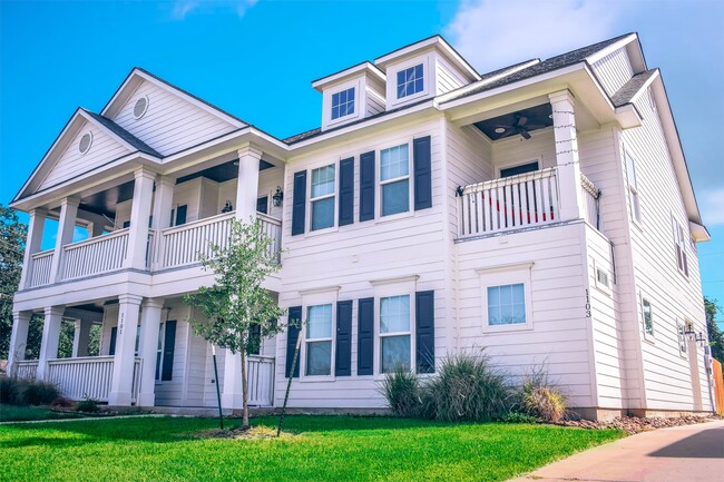 Building Photo - 1101 Oney Hervey Dr