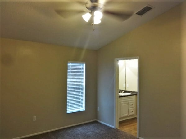 Building Photo - 201 Lancer Oak Dr