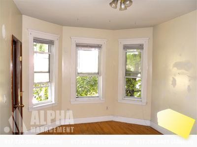 Building Photo - 59 Linden St