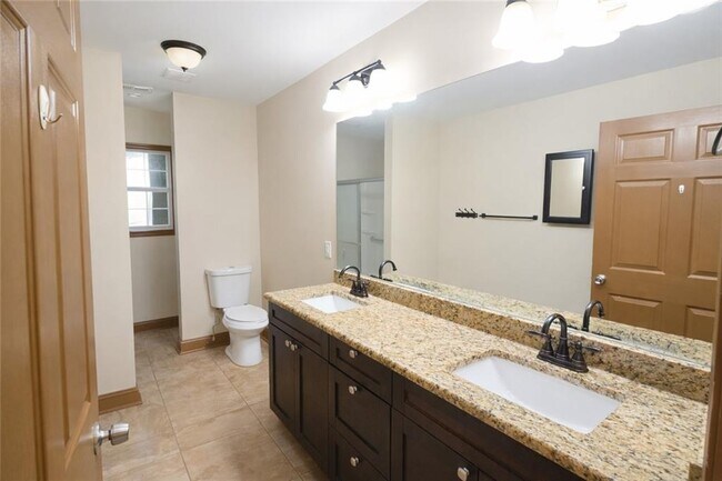 Building Photo - 1980 Champions Pkwy NW