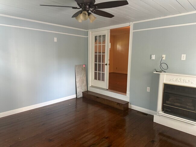 Building Photo - 3972 Perryville Rd