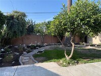 Building Photo - 1353 Pengra St