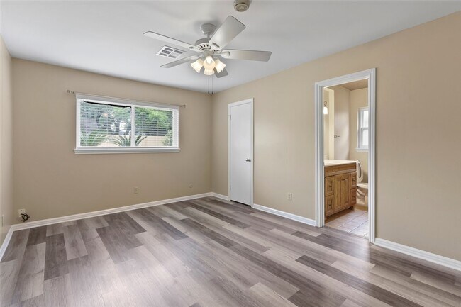 Building Photo - 12303 Barryknoll Ln