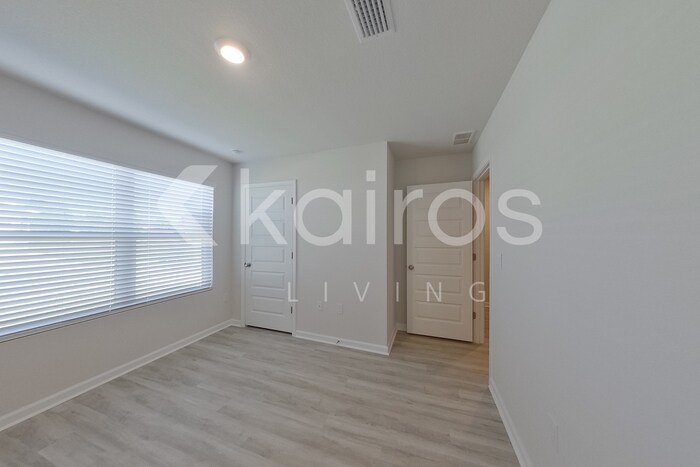 Building Photo - 4671 Malay Cir