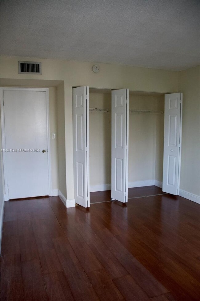 Building Photo - 9125 SW 77th Ave