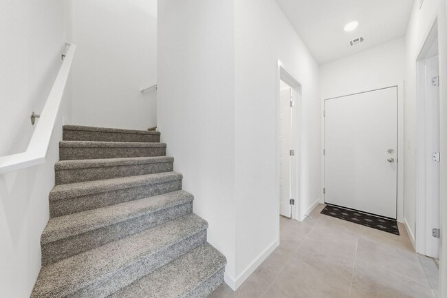 Building Photo - BRAND NEW, NEVER-LIVED-IN Lennar Corner Unit — 4 Bed / 3 Bath with Premium Upgrades!