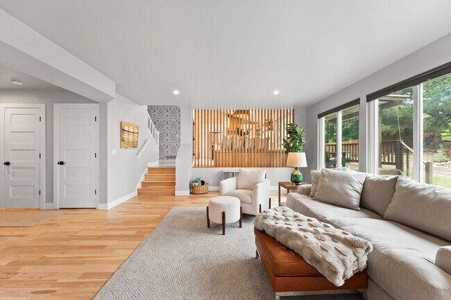 Building Photo - September 2026 - June 2027 Stunning Fully Furnished Rental in Golden, Colorado