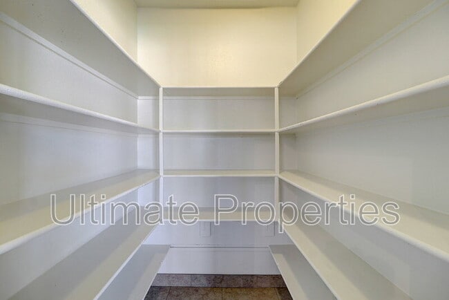 Building Photo - 4838 W Brown St