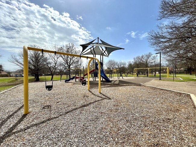 Building Photo - 4807 Copperbend Blvd