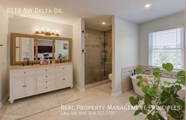 Building Photo - 8118 NW Delta Dr