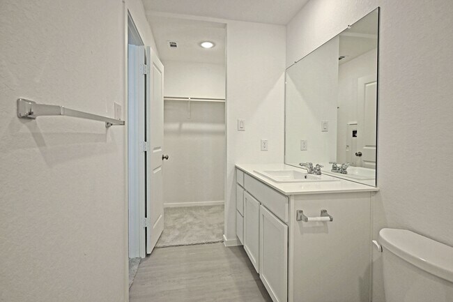 Building Photo - 11806 Bluebell Rdg