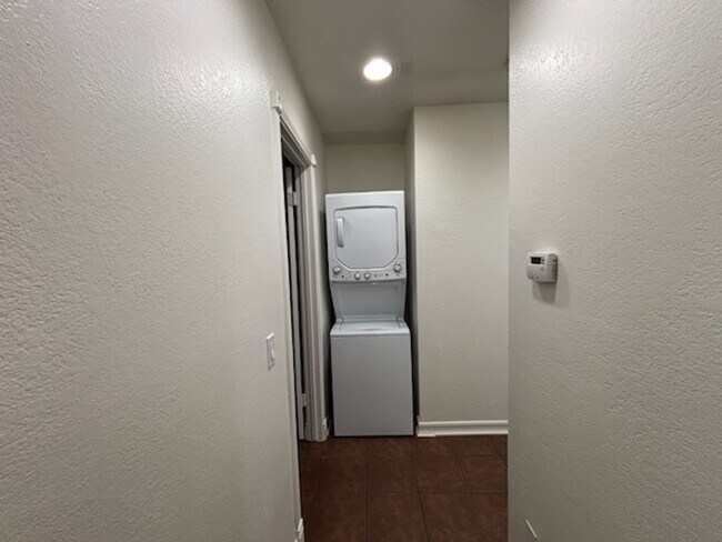 Building Photo - 12094 Coachman Ln