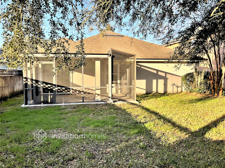Building Photo - 1155 Hyacinth St