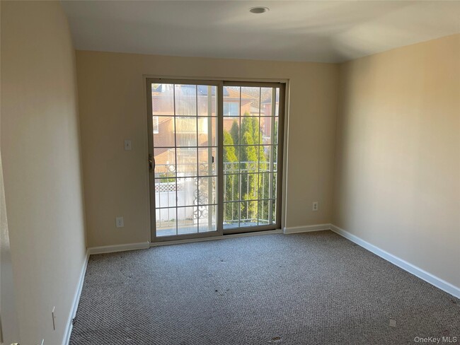 Building Photo - 88-22 70th Rd