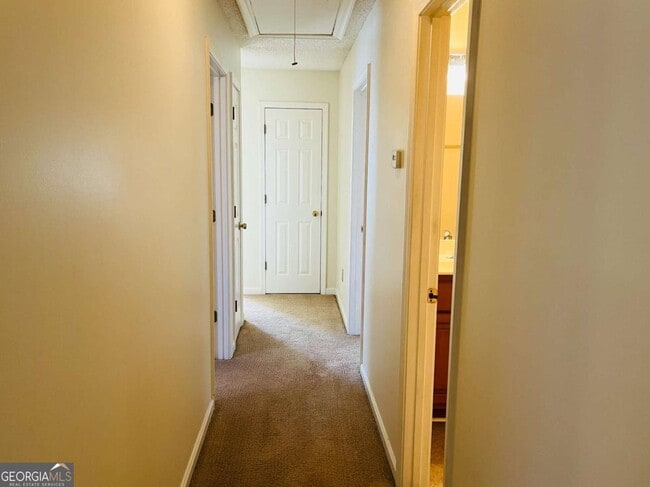 Building Photo - 155 Woodstream Dr