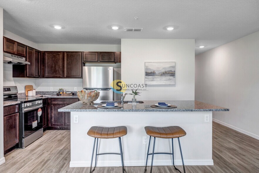 Building Photo - 6534 Sweetbay Ln