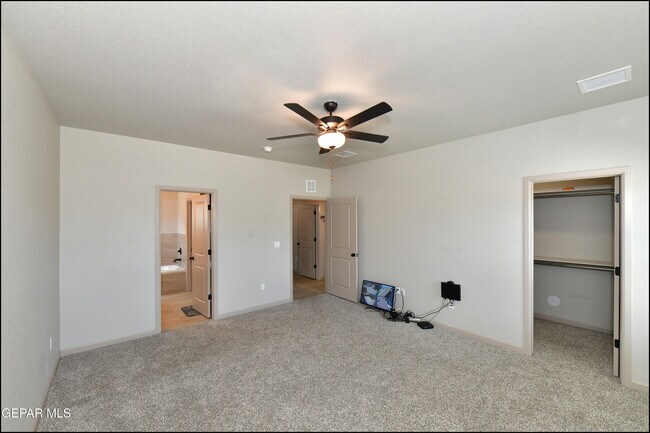 Building Photo - 2358 Enchanted Gem