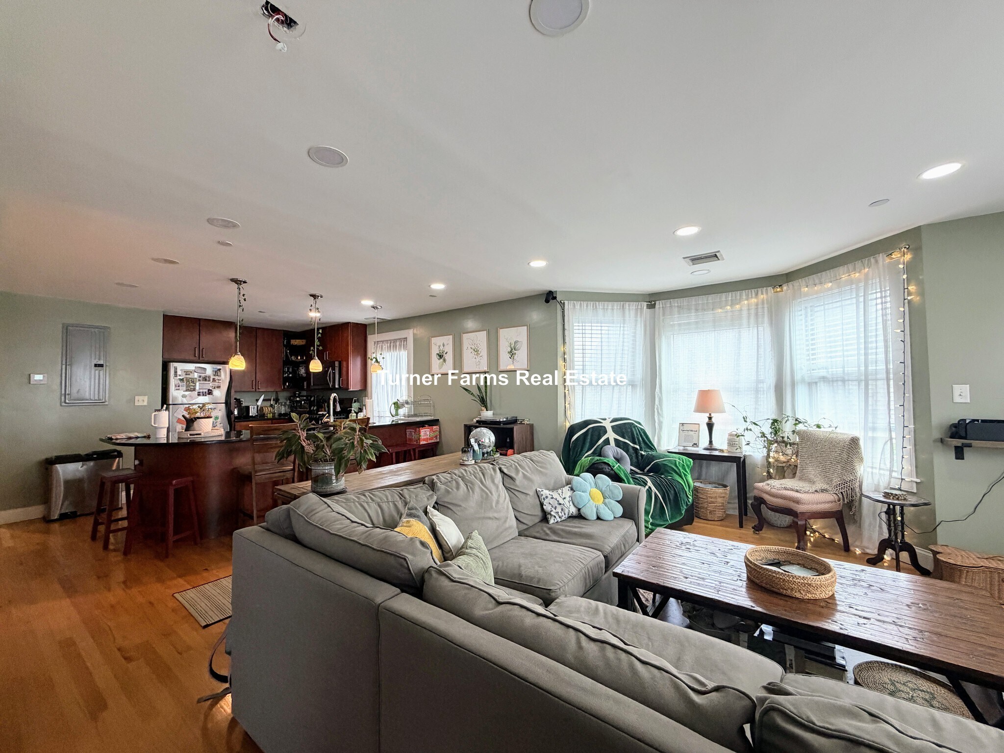 Building Photo - 31 Humphreys St