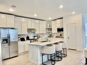 Building Photo - 6730 Iron Clover Dr