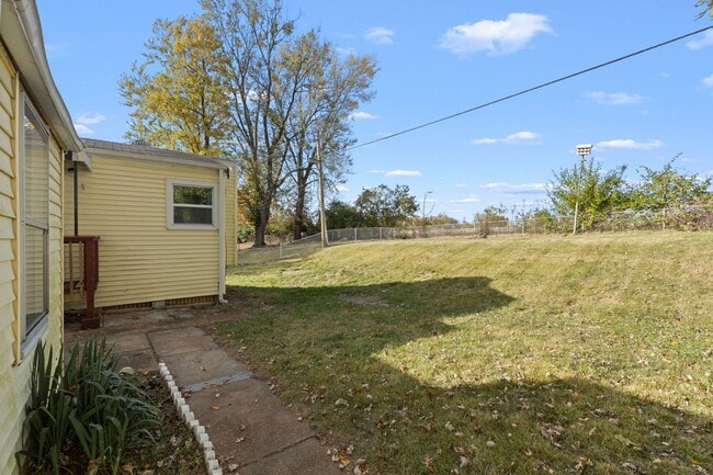 Building Photo - MOVE IN READY! Passed Occupancy!!! Move in BEFORE the holidays! Refrigerator included.