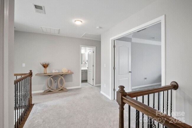 Building Photo - 188 Sweet Briar Dr