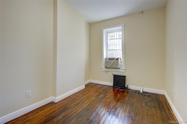 Building Photo - 346 Montauk Ave.