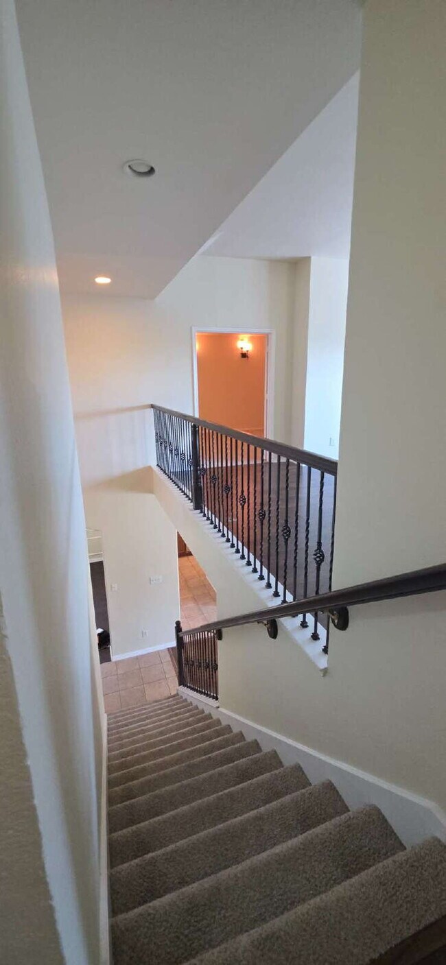 Building Photo - Expansive Mansfield Home with 5 Bedrooms, ...