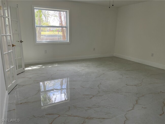 Building Photo - 2210 Isle of Pines Ave