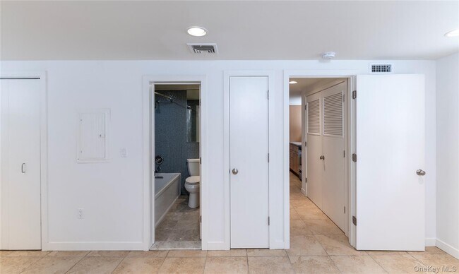 Building Photo - 40 Prospect St