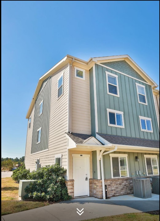 Building Photo - 21155 Gosling Rd