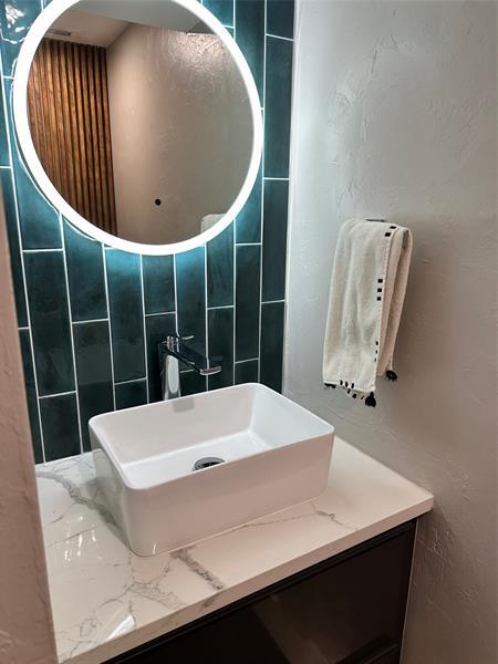 Building Photo - 620 NE 28th St