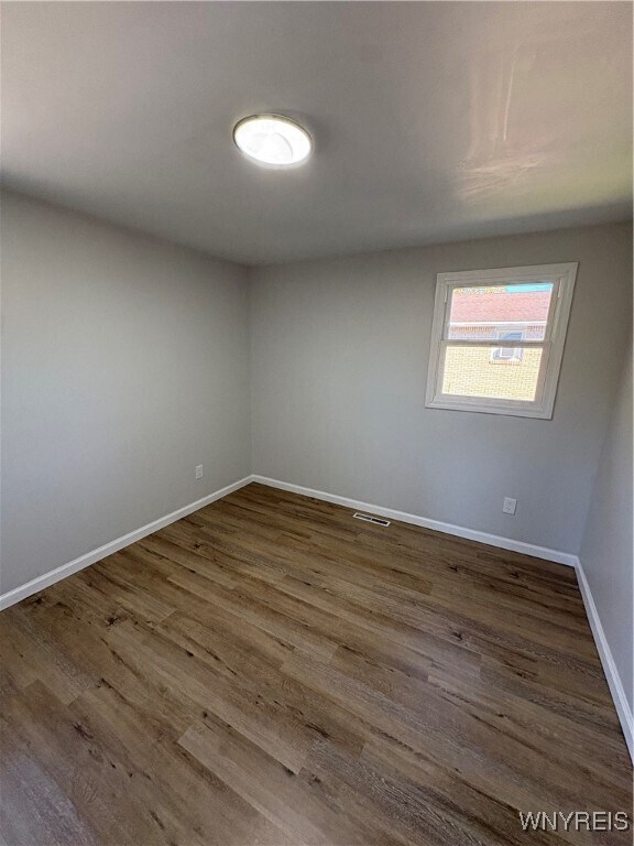 Building Photo - 862 Falcon Dr