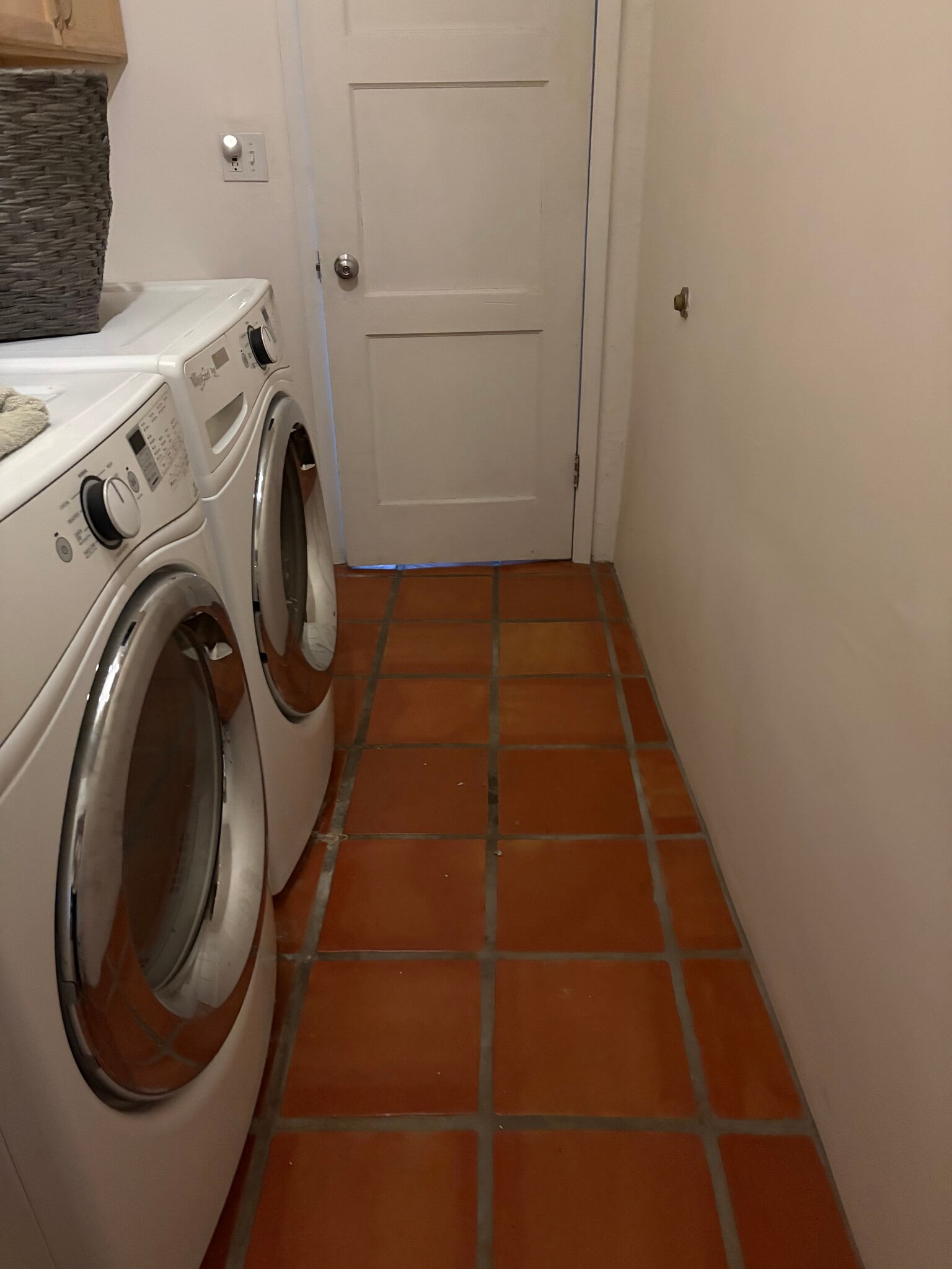 Building Photo - 1522 Edith Blvd NE