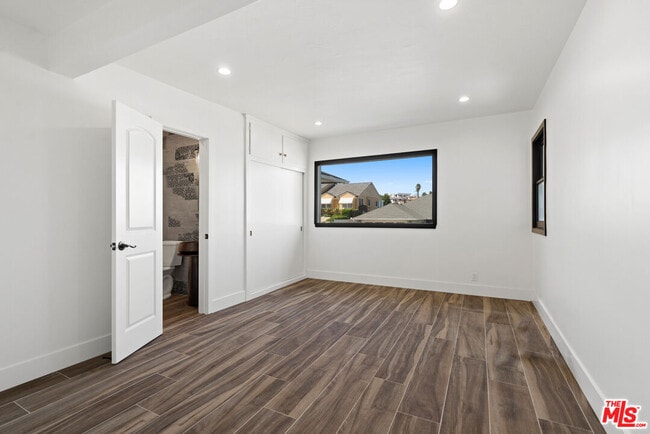 Building Photo - 5266 Veronica St